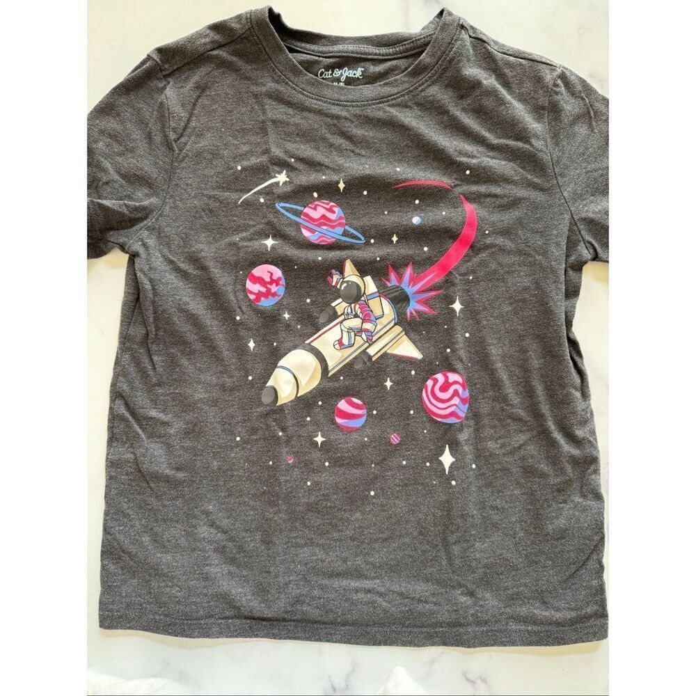 Cat & Jack outer space astronaut boys M 8 grey short sleeve t-shirt casual graph